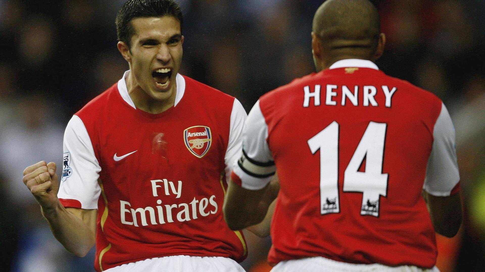 俱乐部上线球迷建议通道积极采纳合理意见完善服务体验，各俱乐部球迷的昵称